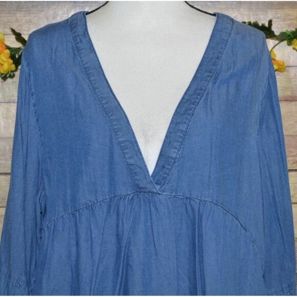 Hannah Tencel Chambray Blouse Top Long Bell Sleeve V-Neck Peplum Hem Plus 1X - Picture 2 of 10
